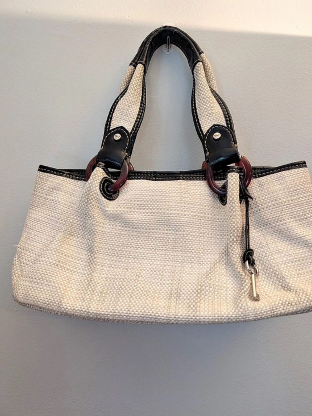 Fossil Vintage Woven Straw and Canvas Shoulder Bag in Cream & Black